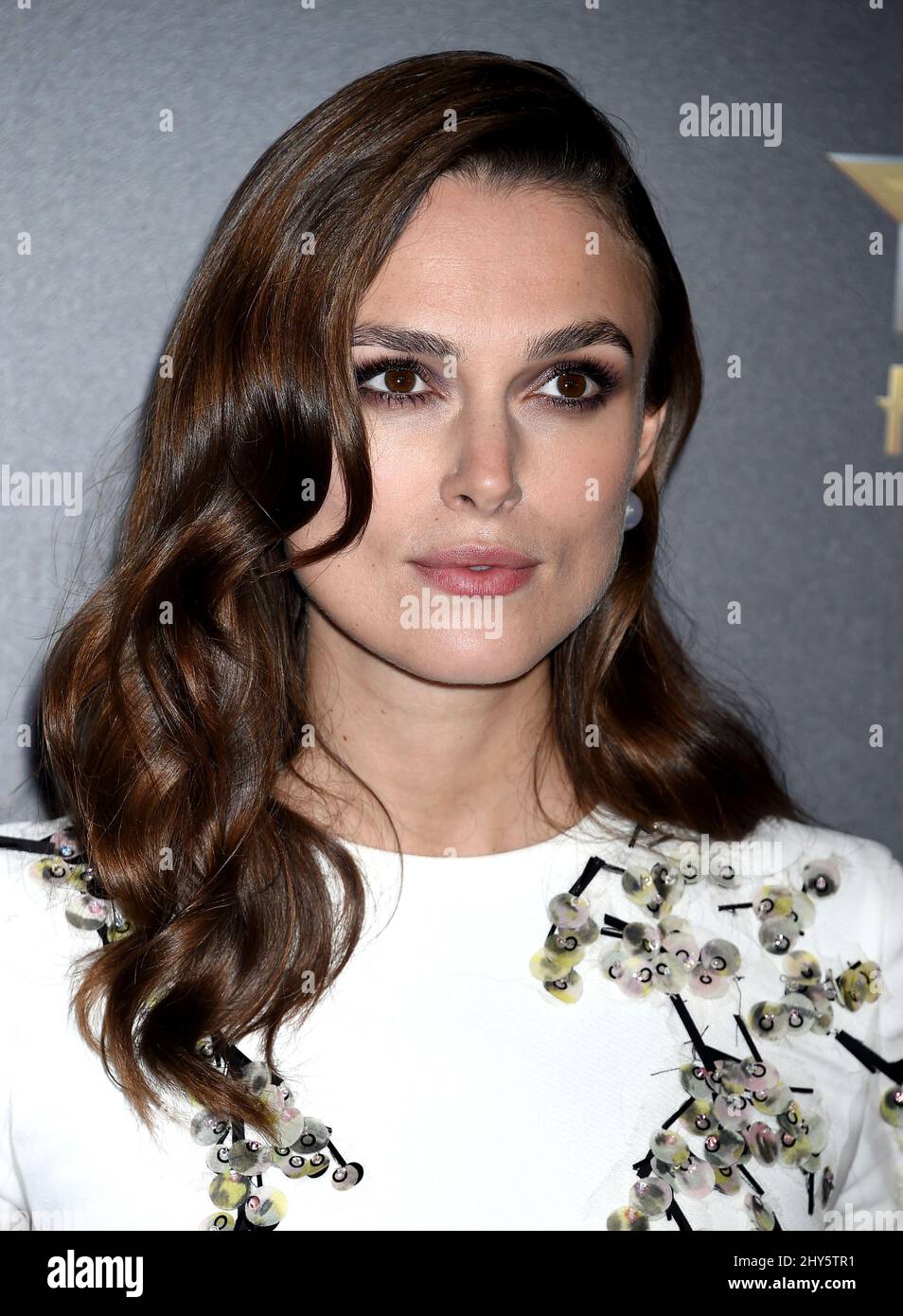 Keira Knightley dans la salle de presse des Hollywood film Awards 2014 qui se tiennent au Hollywood Palladium à Los Angeles, aux États-Unis. Banque D'Images
