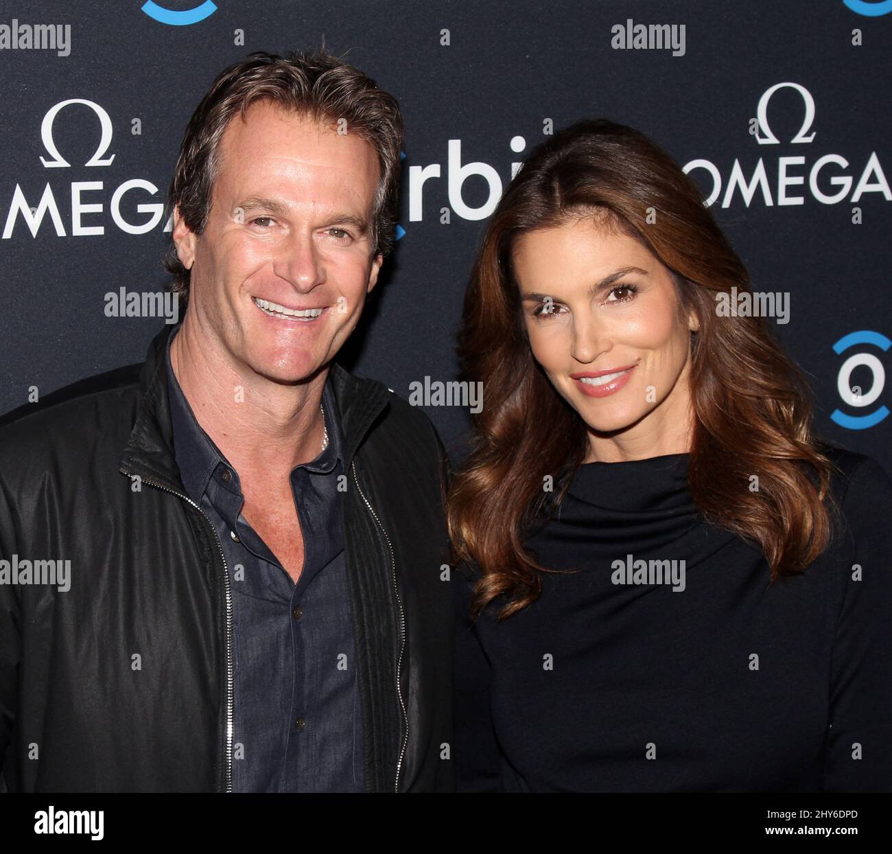Cindy Crawford et son invité célèbrent la projection du film « Hospital in the Sky » d'Omega et Orbis International à la New York Historical Society le 5 février 2015 New York City, NY. Banque D'Images