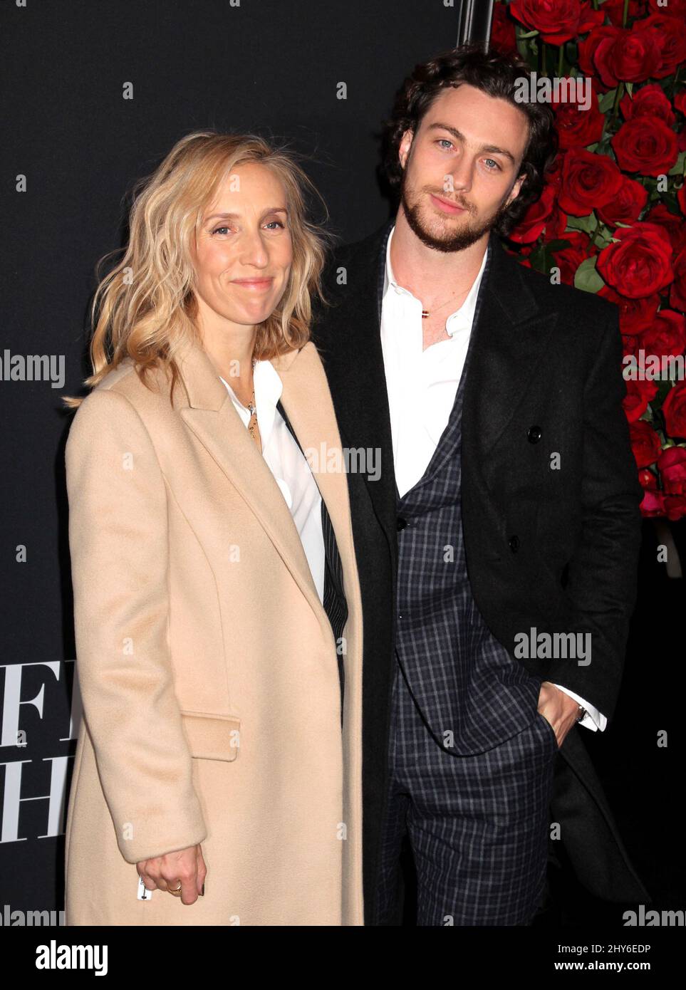 Sam Taylor-Johnson et Aaron Taylor-Johnson participant à la première de Fifty Shades of Gray à New York. Banque D'Images