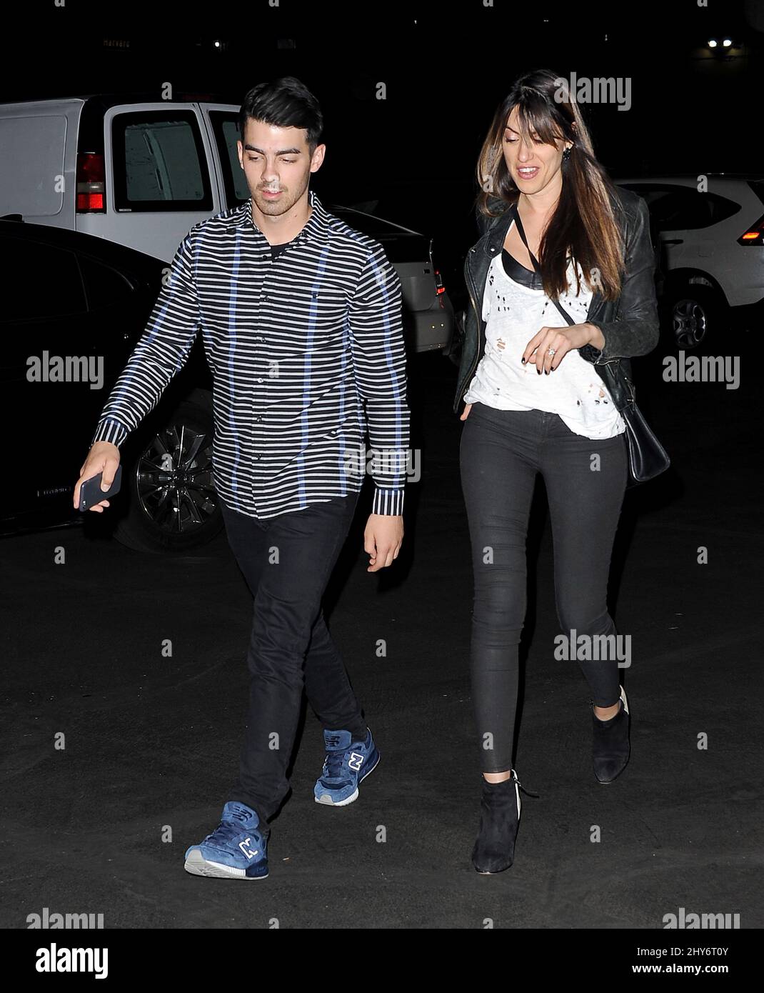 Joe Jonas participant à la soirée Throwback de Jared présentée par Monster High au Moonlight Rollerway, à Glendale, Californie. Banque D'Images