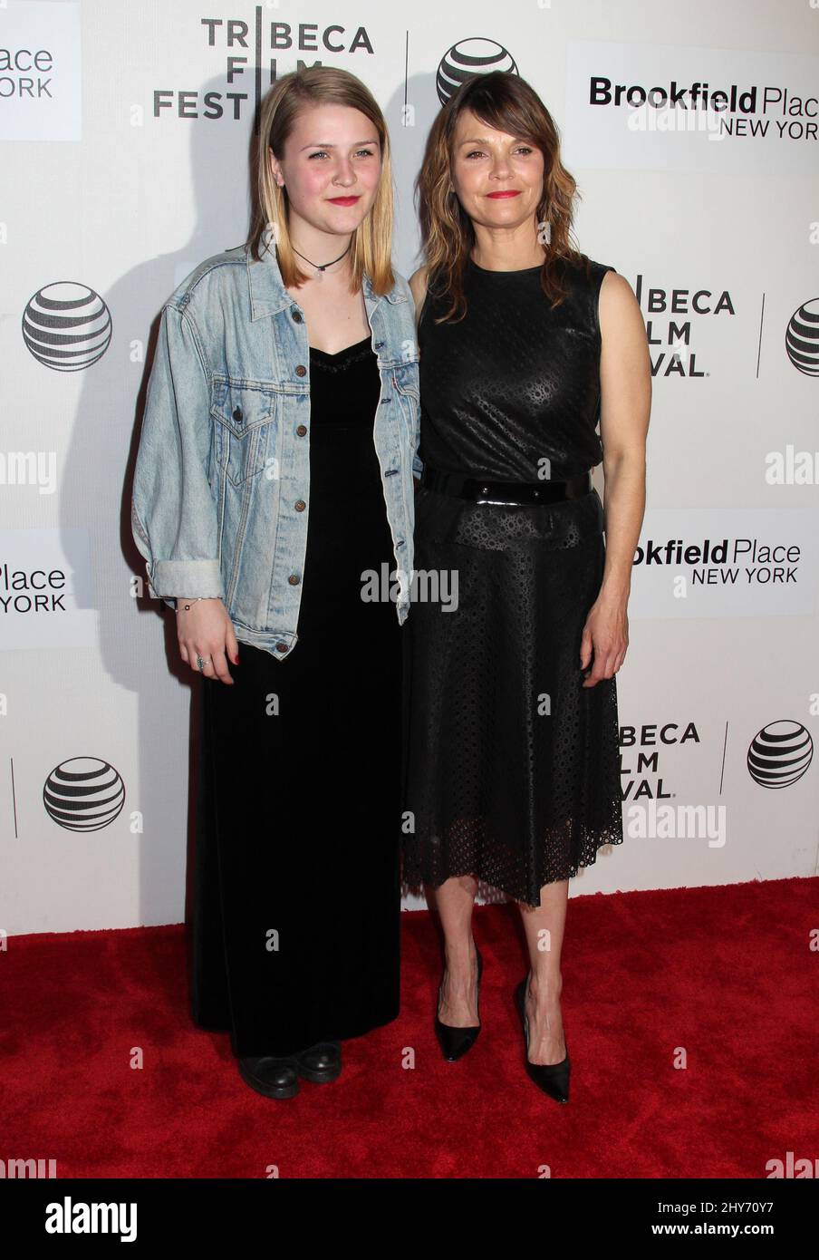 Kathryn Erbe et sa fille Maeve Kinney assisteront à la première de 'Tumbledown' au Tribeca film Festival 2015 Banque D'Images