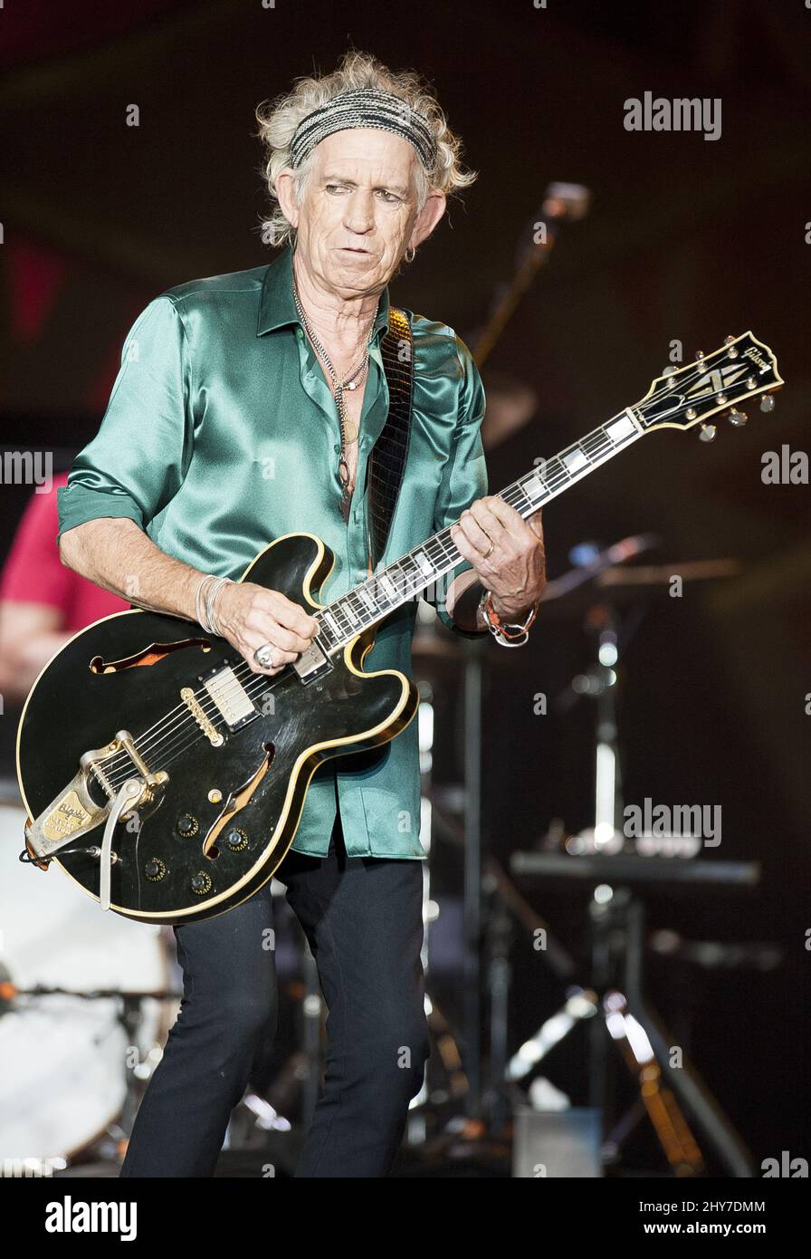 Keith Richards se produit lors de la tournée des Rolling Stones 2015 Zip Code au stade carter Finley. Banque D'Images