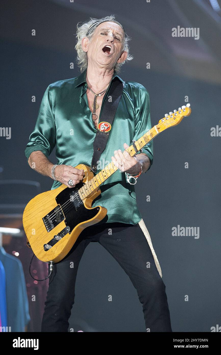 Keith Richards se produit lors de la tournée des Rolling Stones 2015 Zip Code au stade carter Finley. Banque D'Images