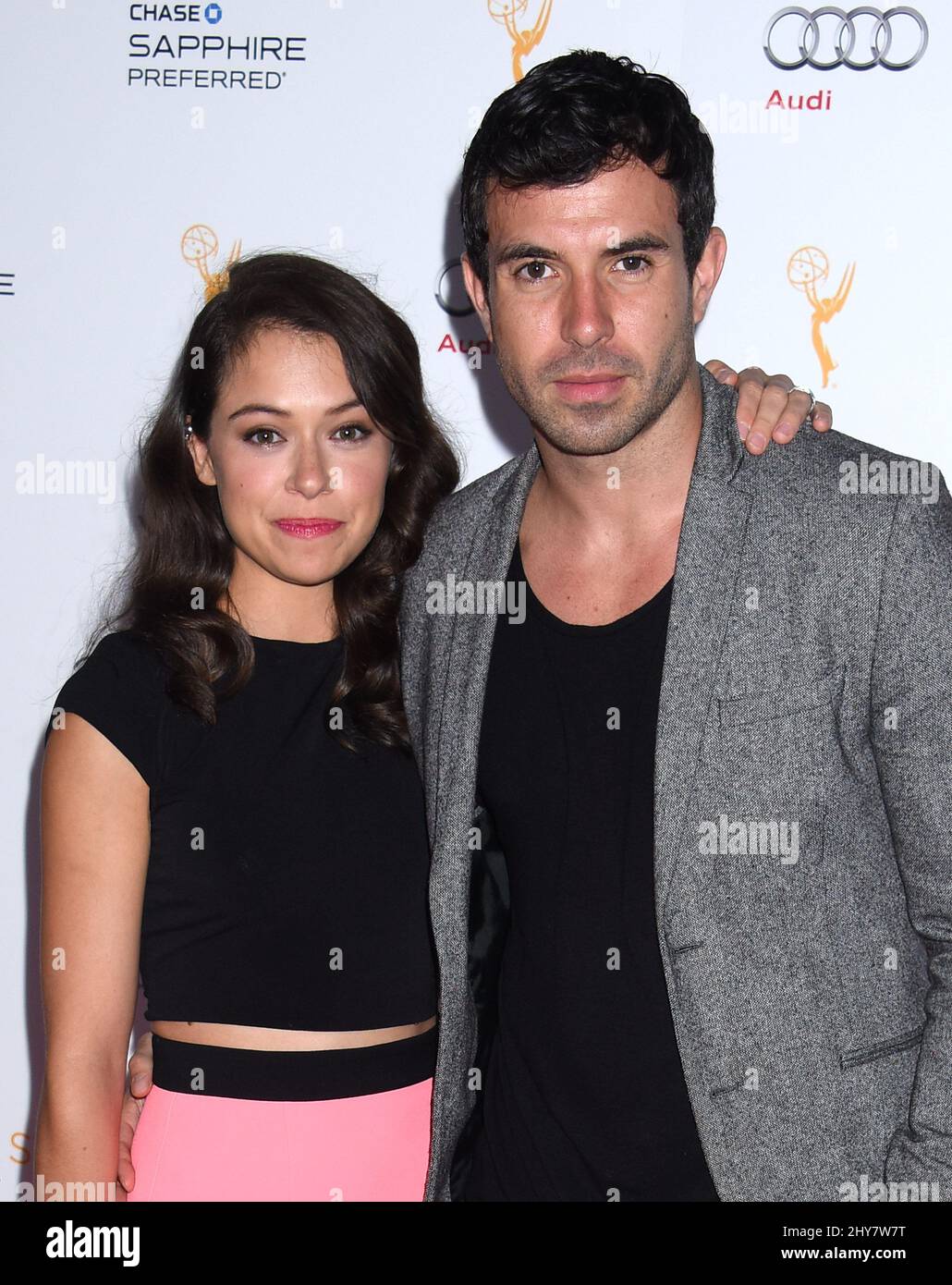 Tatiana Maslany et Tom Cullen arrivent à la réception des artistes nominés Emmy Awards 67th de l'Académie de télévision, qui s'est tenue à Spectra par Wolfgang Puck au Pacific Design Center Banque D'Images