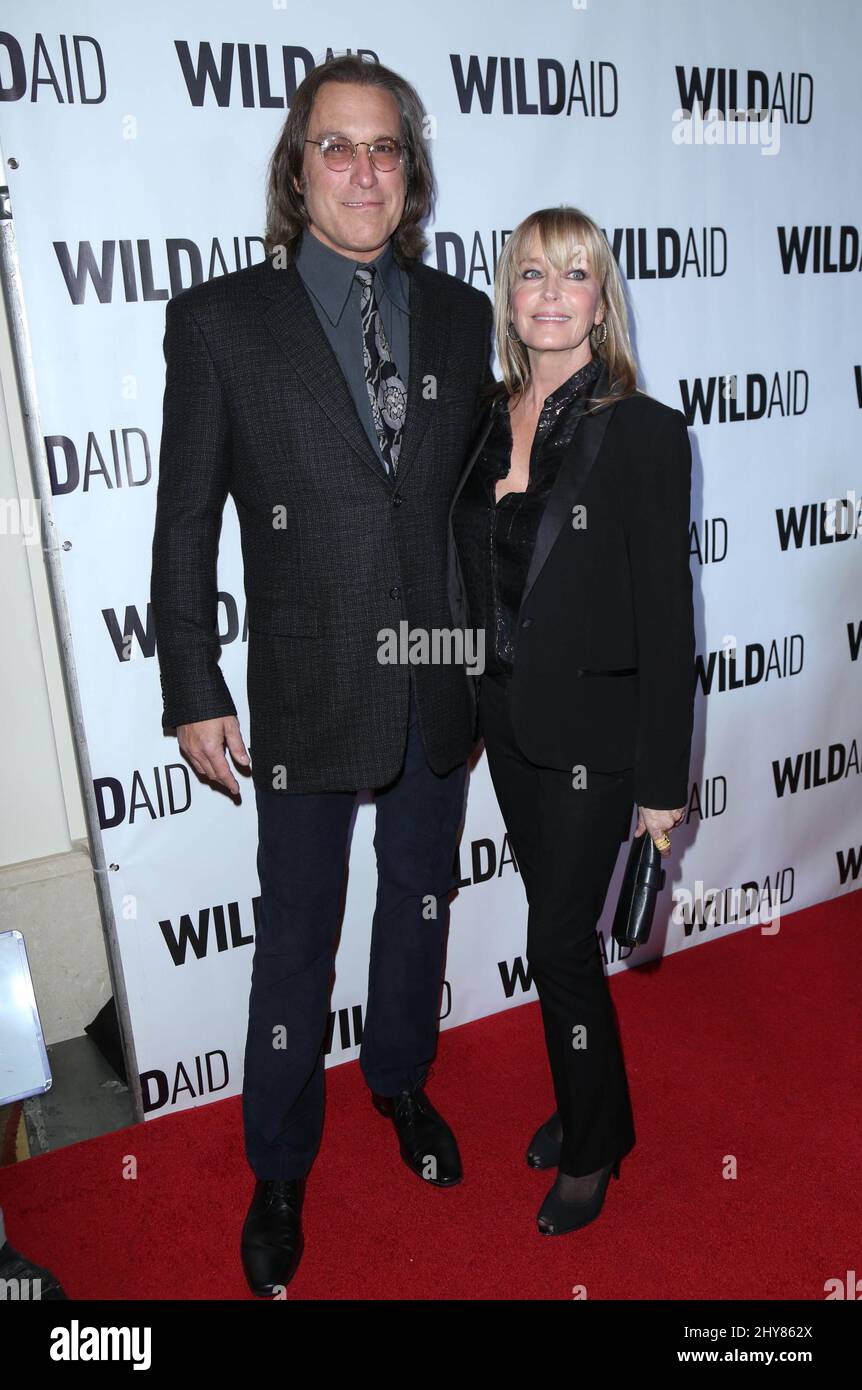 John Corbett et Bo Derek à WildAid 2015 à Beverly Hills, CA. Banque D'Images