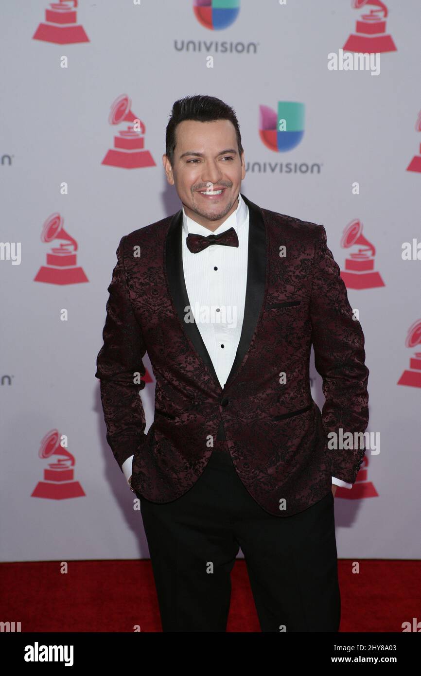 Victor Manuelle participe aux Latin Grammy Awards 2015 le 19 novembre 2015 au MGM Grand Arena de Las Vegas, Nevada. Banque D'Images