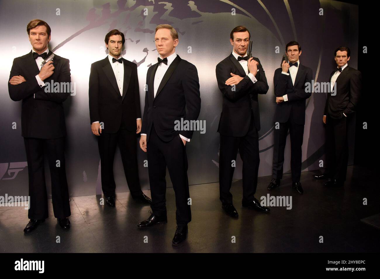James Bond. Madame Tussauds Hollywood dévoile les six « James Bonds » en cire Banque D'Images