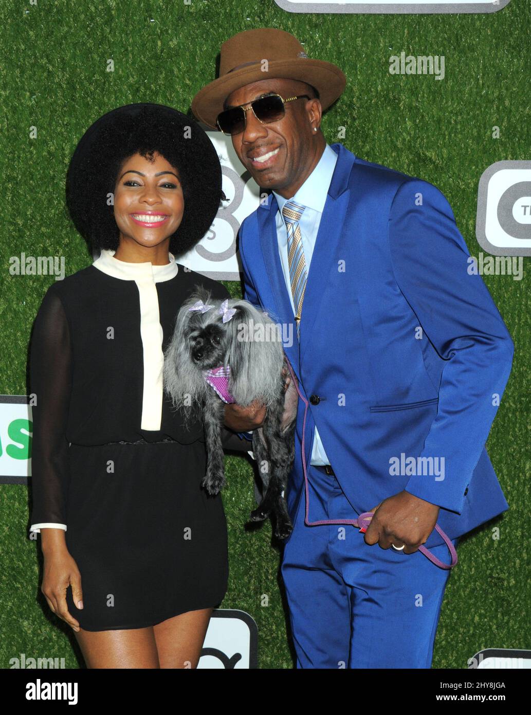 Shahidah Omar, JB Smoove et Lovely assistant aux World Dog Awards 2016 qui se tiennent à Barker Hanger à l'aéroport de Santa Monica Banque D'Images