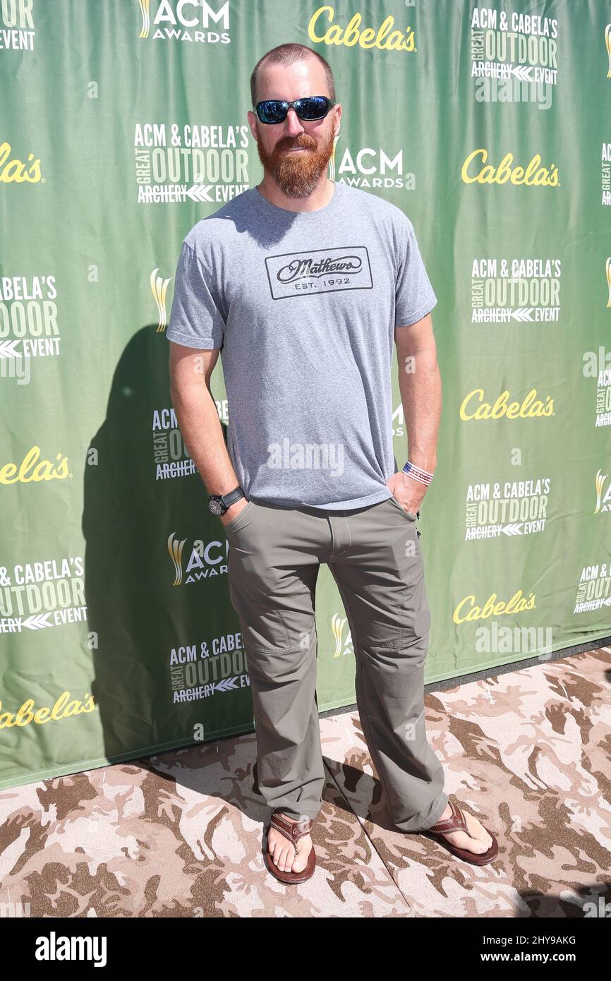 Adam Laroche participant au tournoi de tir à l'arc Celebrity TIC-TAC-TOE de Cabela qui s'est tenu au Las Vegas Festival Grounds, États-Unis. Banque D'Images