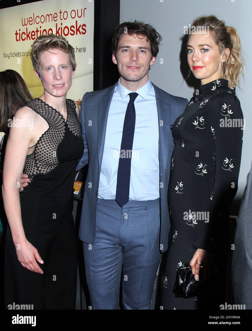 Thea Sharrock, Sam Claflin et Vanessa Kirby assistent à la première « Me Before You » à New York Banque D'Images