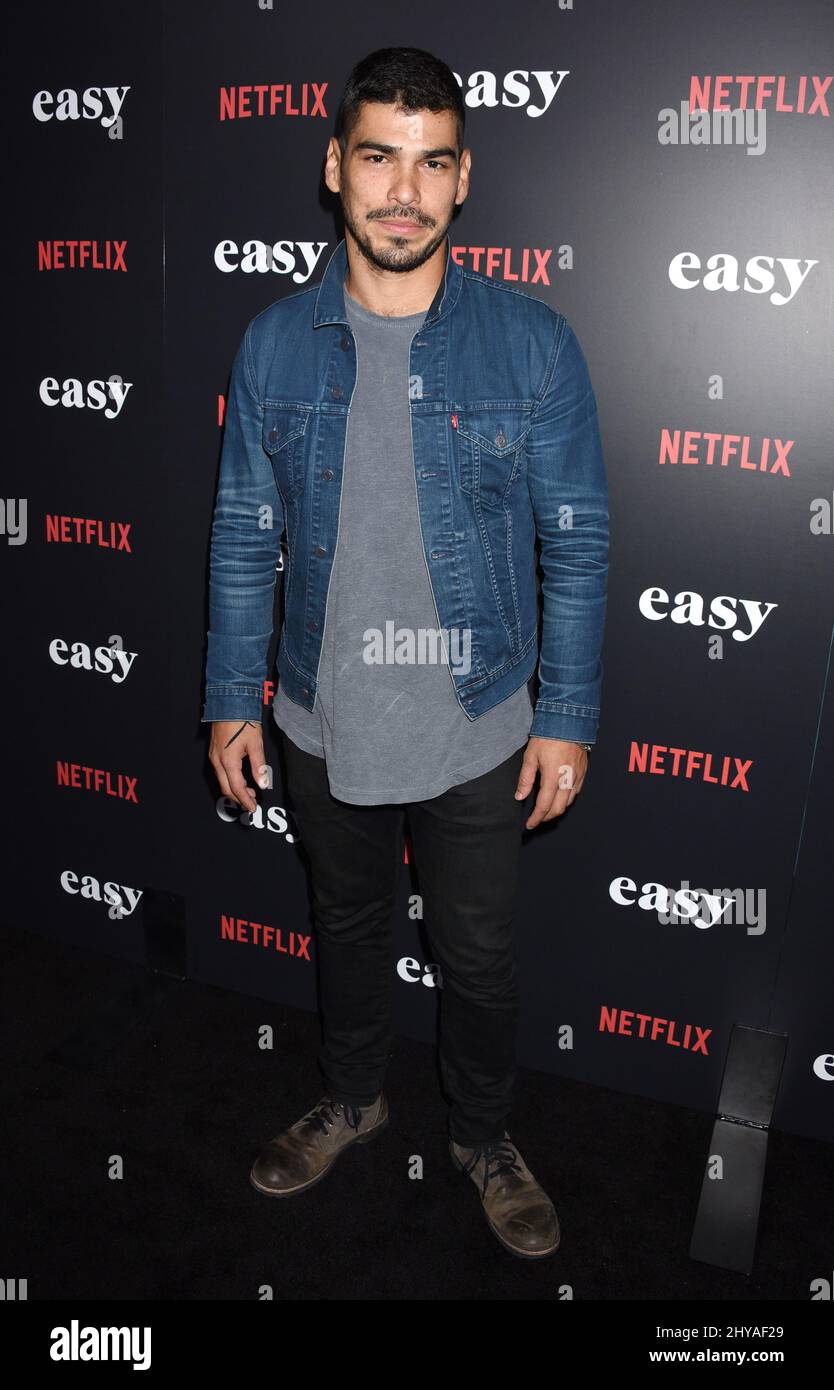 Raul Castillo arrive pour le 'Easy' Cast and Crew screening qui s'est tenu à Londres West Hollywood, Los Angeles, États-Unis. Banque D'Images