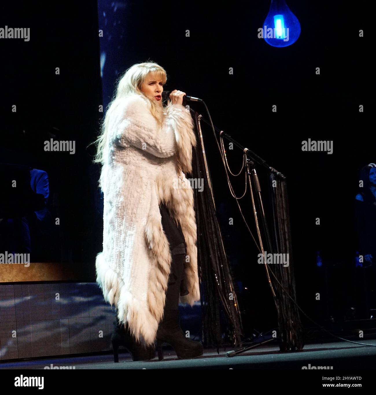 Stevie Nicks se présentant à l'ouverture de Stevie Nicks, fille de sa ville natale, « 24 Carat Gold Tour », avec les prétendants au Talking Stick Arena. Banque D'Images