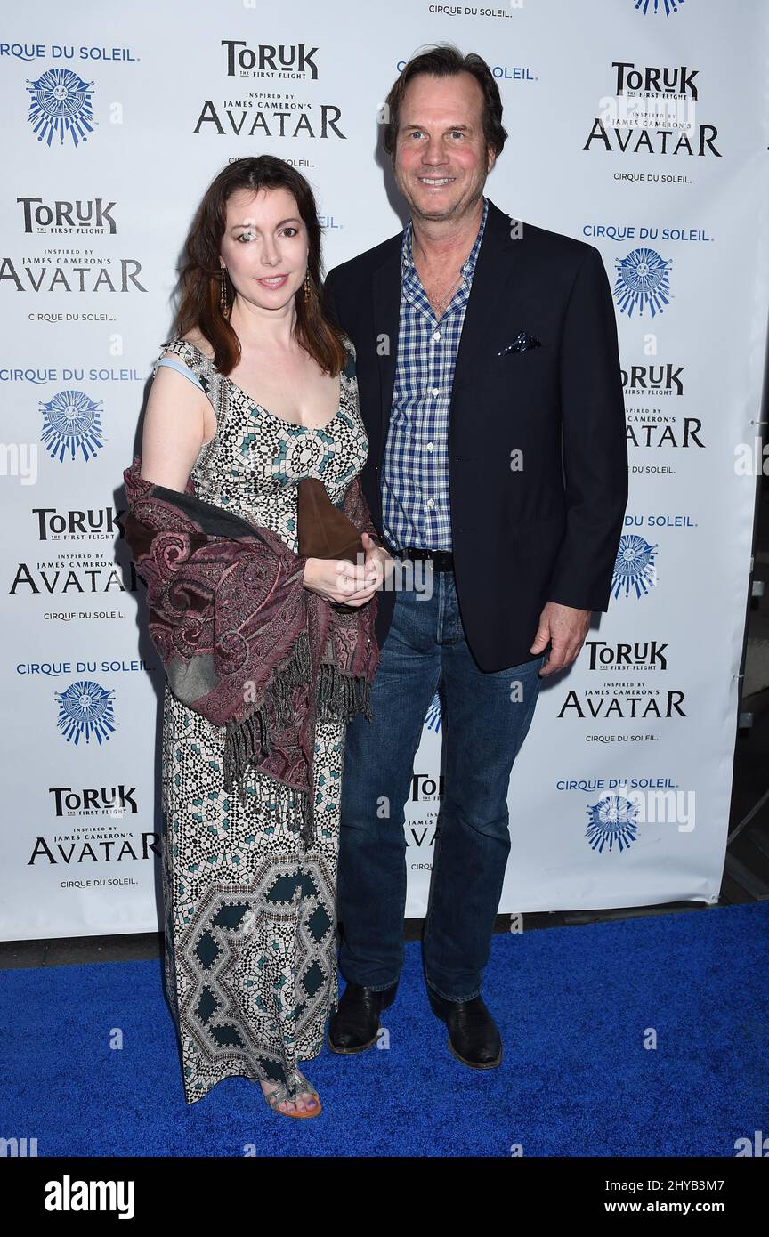 Bill Paxton et Louise Newbury ouverture de « Toruck - The First Flight » le nouveau spectacle du Cirque du Soleil inspiré par l'avatar de James Cameron qui s'est tenu au Staples Center Banque D'Images