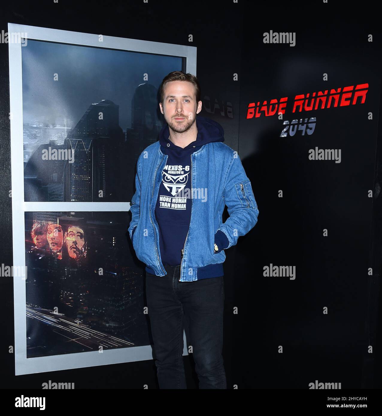 Ryan Gosling assiste à une photo pour le Blade Runner 2049 d'Alcon Entertainment au CinemaCon 2017 qui s'est tenu au Caesars Palace, à Los Angeles, en Californie Banque D'Images