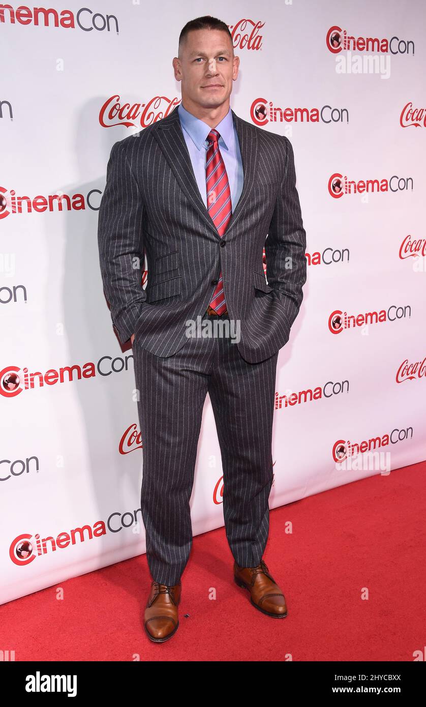 John Cena arrive pour les CinemaCon Big Screen Achievement Awards qui se tiennent au Caesars Palace, Las Vegas, le 30 mars 2017 Banque D'Images