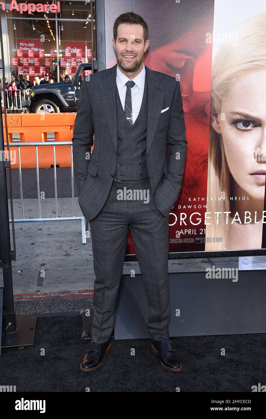 Geoff Stults participe à la première de l'inoubliable à Los Angeles Banque D'Images