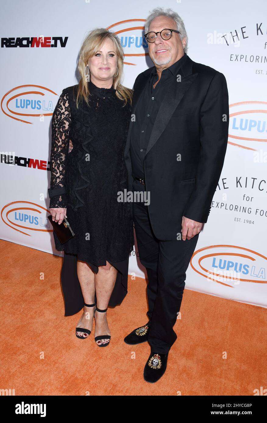 Kelly Stone et Bruce Singer arrivent pour le ballon Orange 2017 de Lupus LA : une fusée à Un traitement qui s'est tenu au California Science Center de Los Angeles, aux États-Unis Banque D'Images