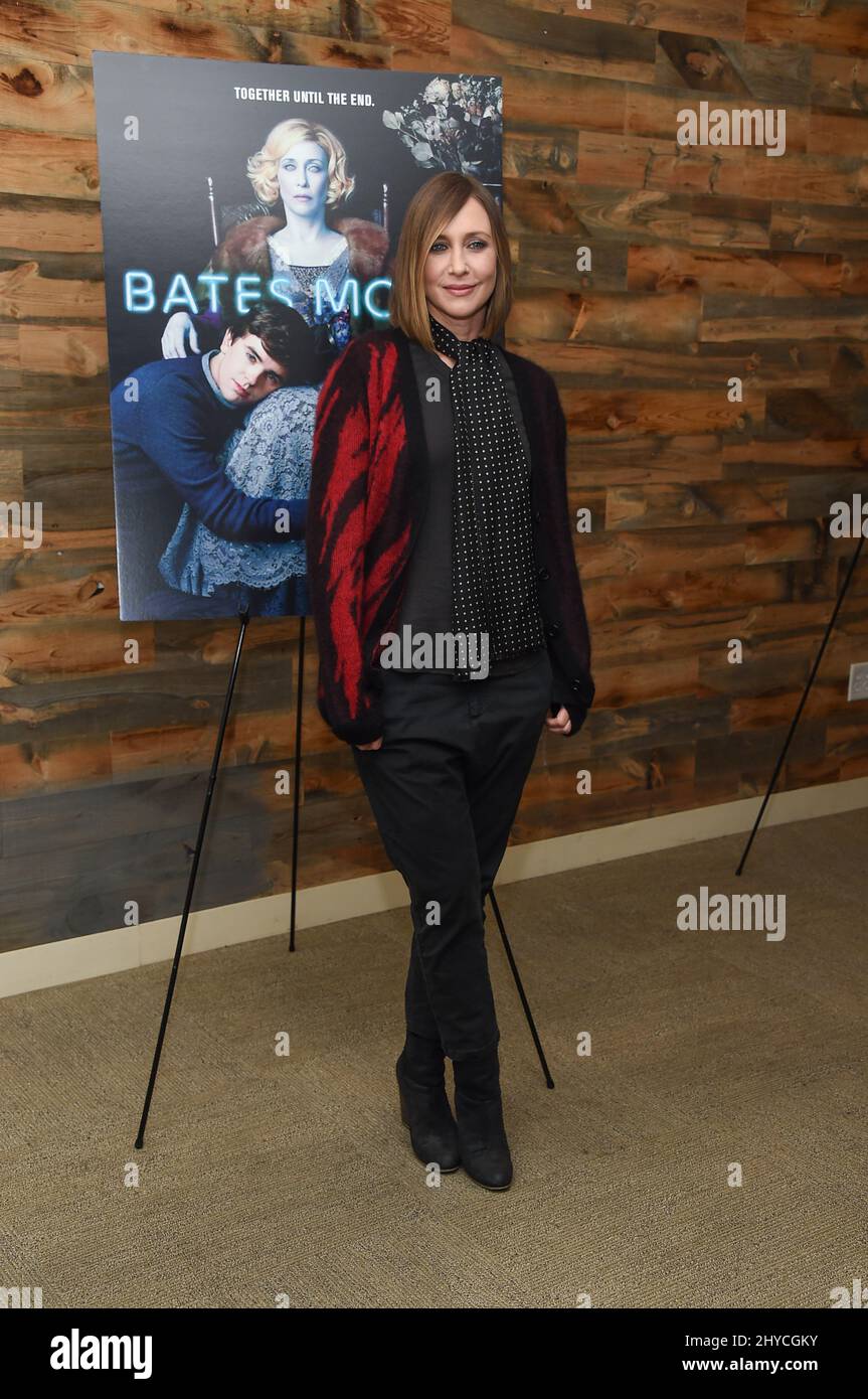 Vera Farmiga participe à l'événement de l'Académie de télévision 'Bates Motel' qui s'est tenu à l'Universal Studios Lot Stage 1 à Los Angeles, Etats-Unis Banque D'Images