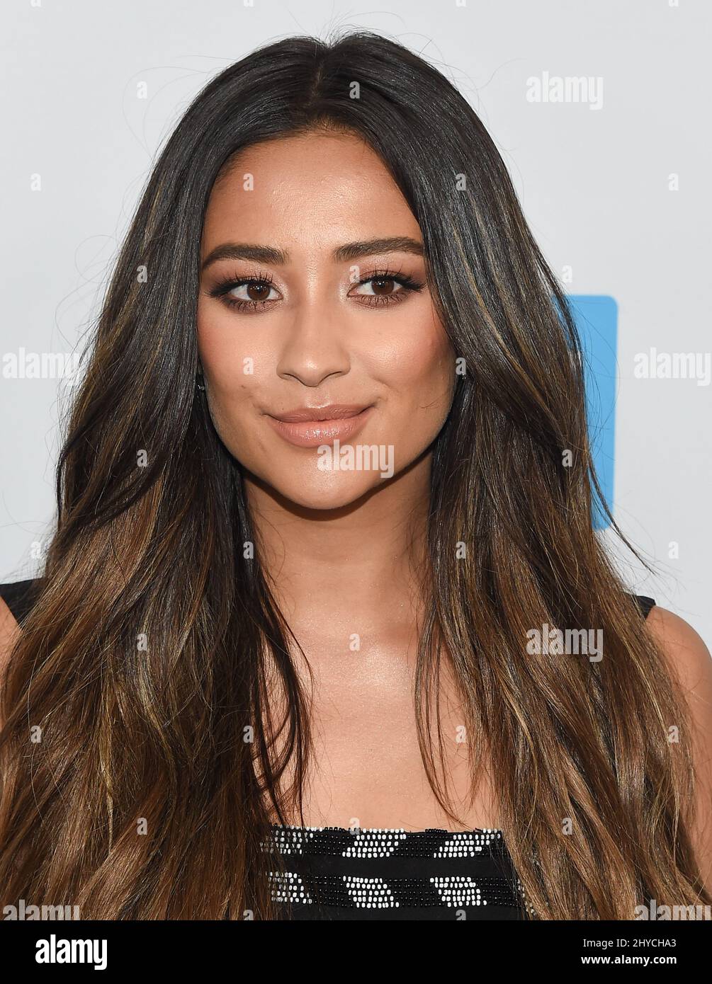 Shay Mitchell participe à LA FÊTE DE LA WE qui s'est tenue au Forum de Los Angeles, aux États-Unis Banque D'Images