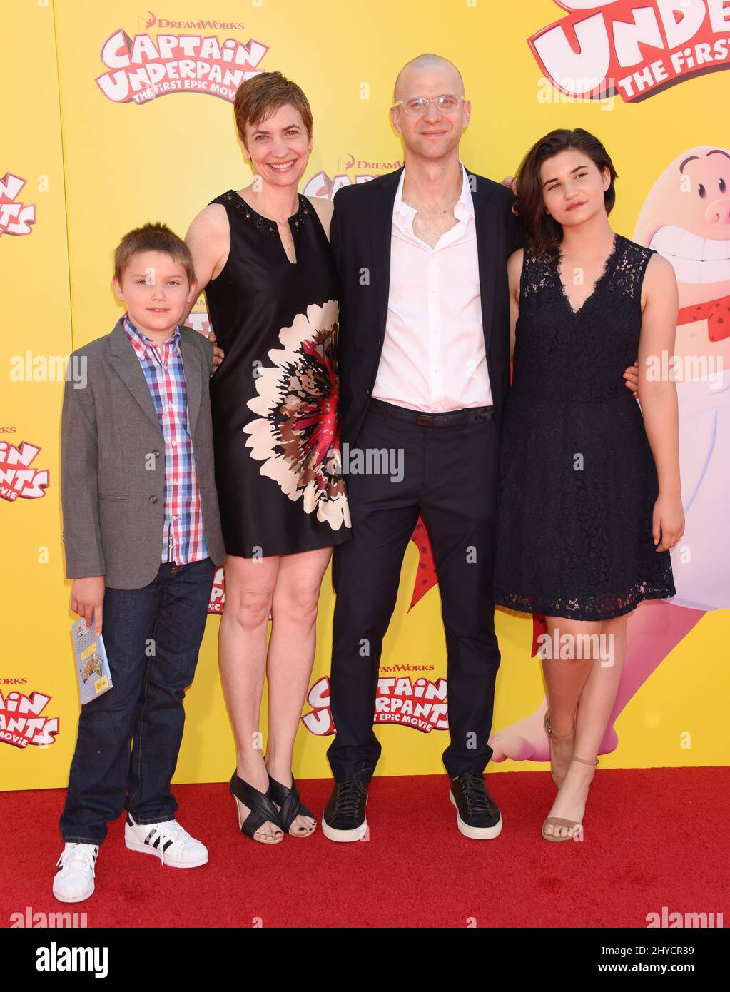 Theodore Shapiro assistant au sous-pantalon capitaine : le premier film épique à Los Angeles Banque D'Images