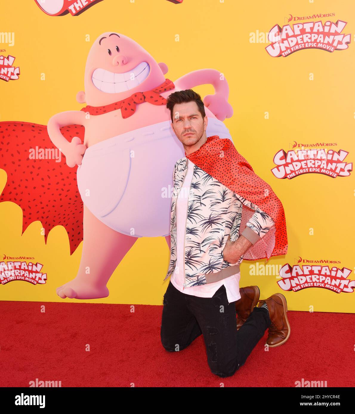 Andy Grammer présente le sous-pantalon Captain : le premier film Epic à Los Angeles Banque D'Images