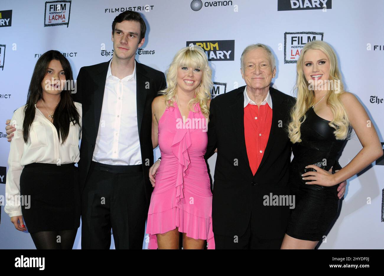 13 octobre 2011 Los Angeles, ca. Cooper Hefner et Hugh Hefner et Anna Sophia Berglund « The Rum Diary » première à Los Angeles lors de la soirée d'ouverture de film Independent au LACMA Banque D'Images