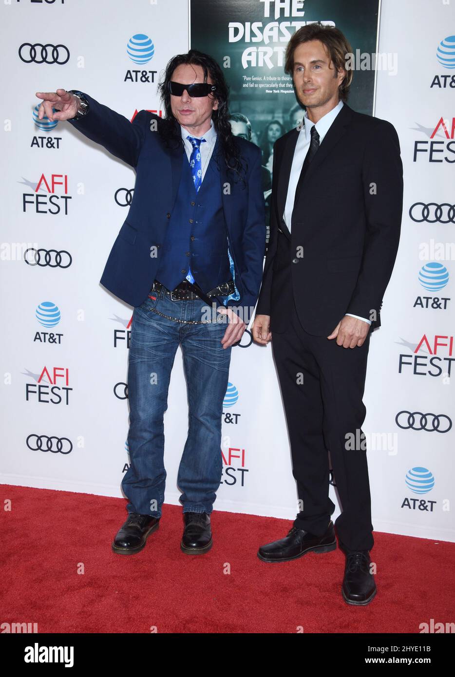 Tommy Wiseau et Greg Sestero participant à la présentation au Gala de l'artiste de la catastrophe à Los Angeles, en Californie Banque D'Images