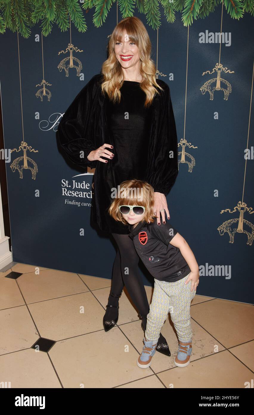 Jaime King et James Newman assistent à la fête annuelle des frères Brooks et de Saint-Jude qui a eu lieu au magasin Brooks Brothers Rodeo Drive à Beverly Hills, en Californie. Banque D'Images