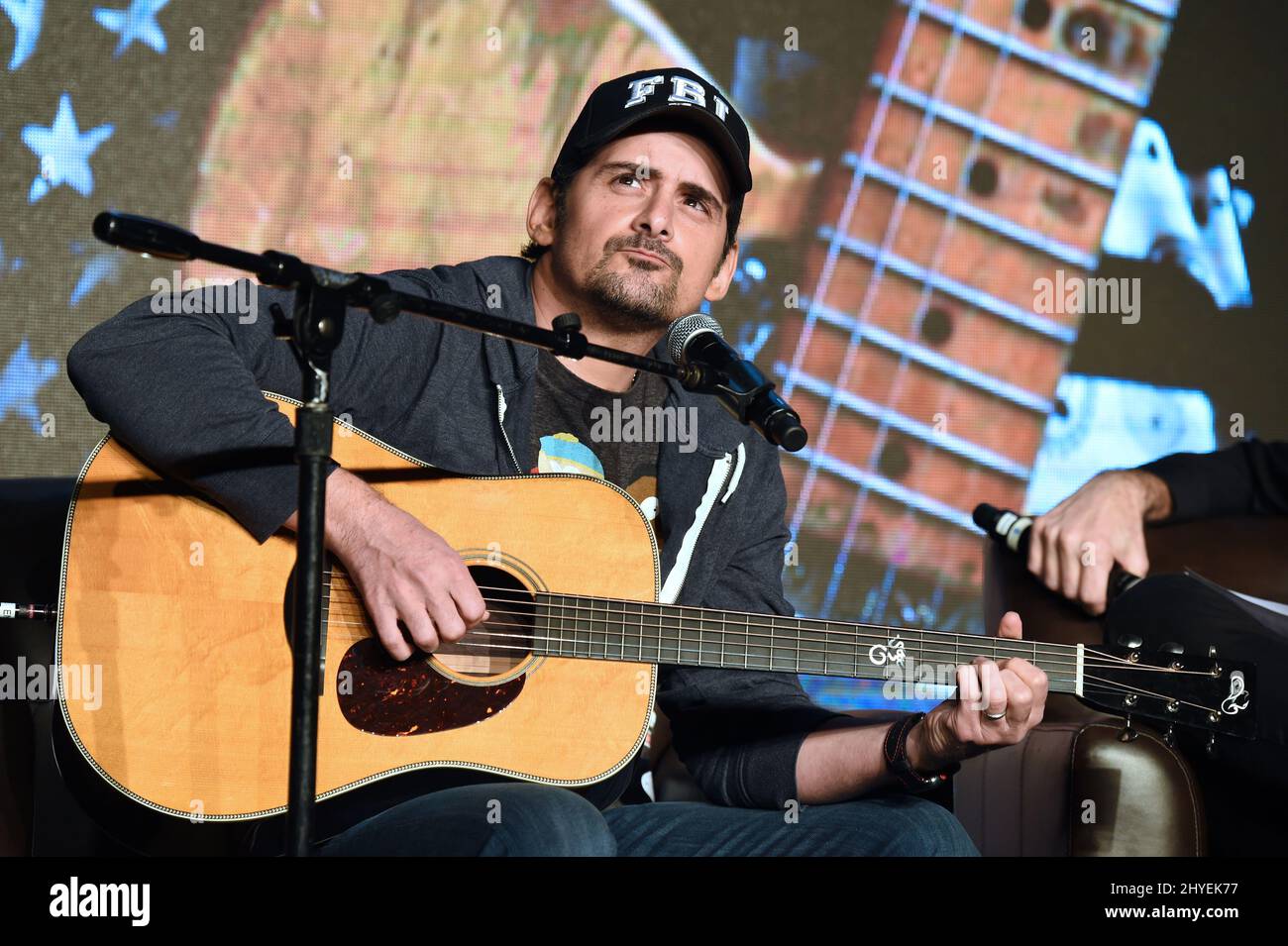 Brad Paisley parle de son avenir tout en continuant à honorer la tradition du pays pendant le Brad Paisley: The Art and the Artist au séminaire de radio de pays de 2018 tenu à l'hôtel Omni Nashville le 7 février 2018 à Nashville, TN Banque D'Images