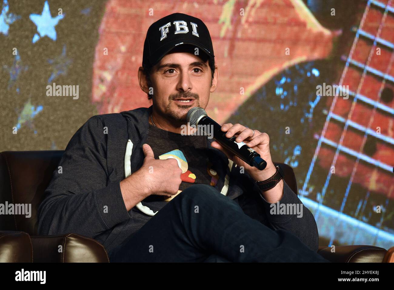 Brad Paisley parle de son avenir tout en continuant à honorer la tradition du pays pendant le Brad Paisley: The Art and the Artist au séminaire de radio de pays de 2018 tenu à l'hôtel Omni Nashville le 7 février 2018 à Nashville, TN Banque D'Images