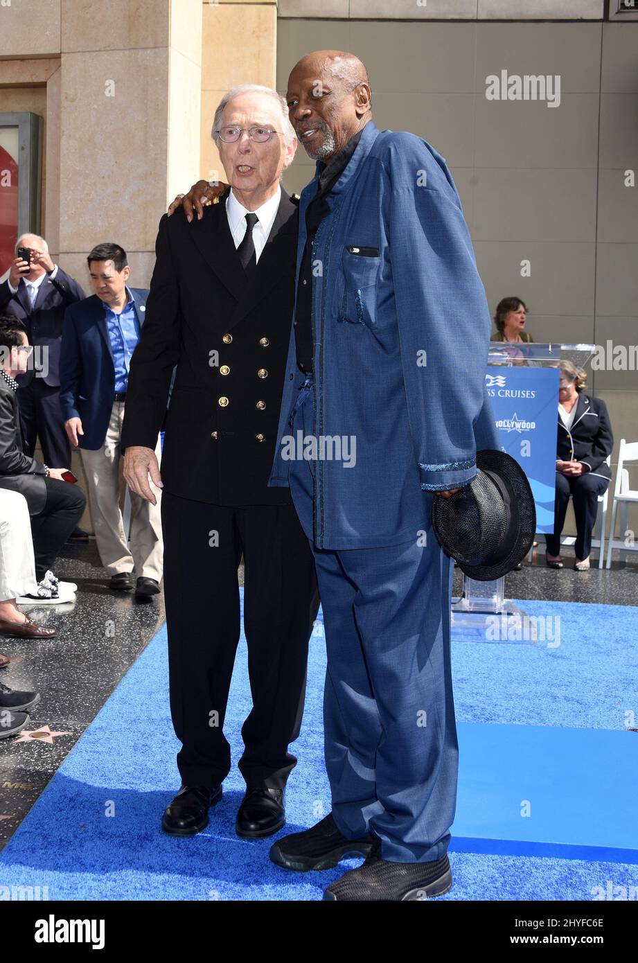 Bernie Kopell et Lou Gossett Jr. Lors des croisières Princess Cruises et de la cérémonie de la plaque d'honneur de la promenade de la renommée hollywoodienne « The Love Boat », le 10 mai 2018. Banque D'Images