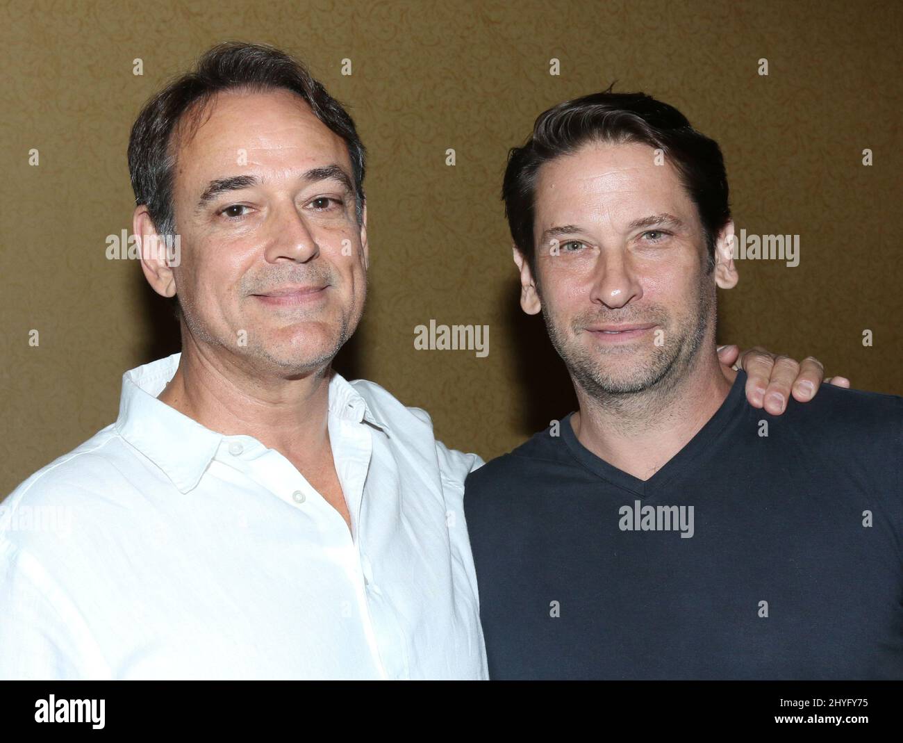 Jon Lindstrom et Roger Howarth assistant au déjeuner 2018 du General Hospital Fan Club tenu à l'Embassy Suites Glendale Banque D'Images