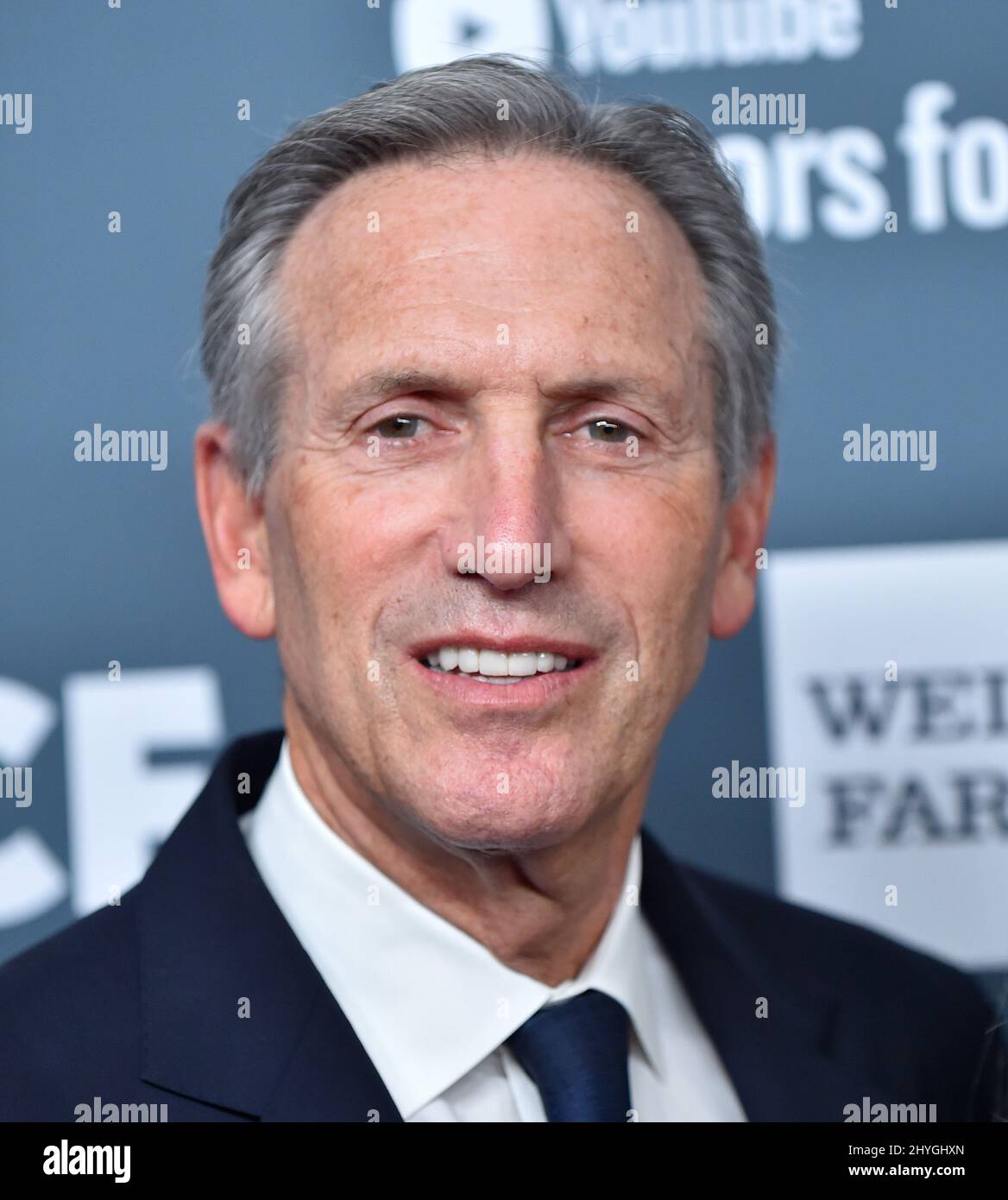 Howard Schultz arrive aux GLSEN respect Awards à l'hôtel Beverly Wilshire le 19 octobre 2018 à Beverly Hills, CA. Banque D'Images