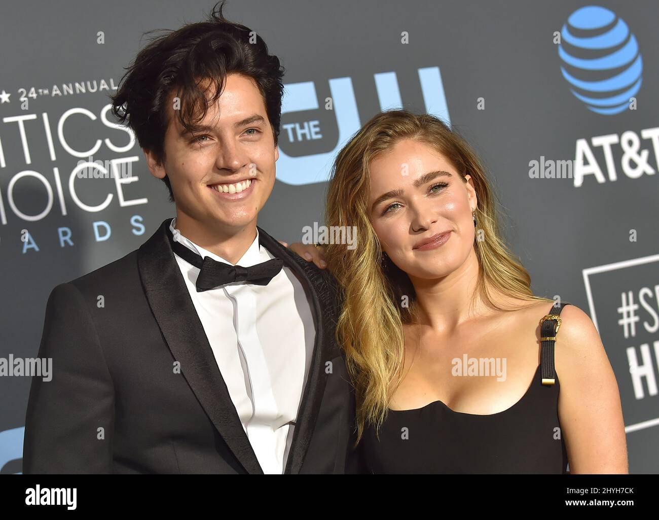 Cole Sprouse et Haley lu Richardson aux prix du choix des critiques annuels 24th Banque D'Images