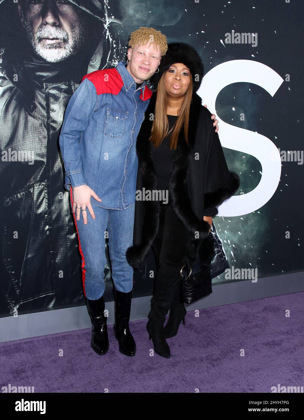 Shaun Ross et mère Geraldine Ross participant à la première « Glass » de New York, qui s'est tenue au SVA Theatre le 15 janvier 2019 à New York City, NY Banque D'Images