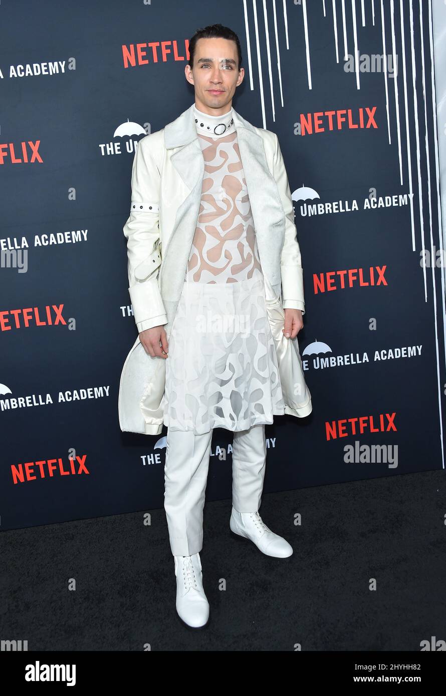 Robert Sheehan arrivant à la première saison 1 de la Netflix 'The Umbrella Academy' au cinéma ArcLight Banque D'Images