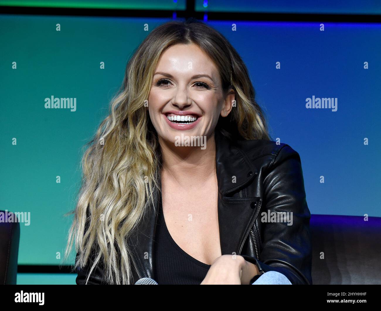 Carly Pearce participe au panel « The Art of the Artist Visit » du CRS, qui s'est tenu à l'Omni Nashville le 15 février 2019 à Nashville, TN. Banque D'Images