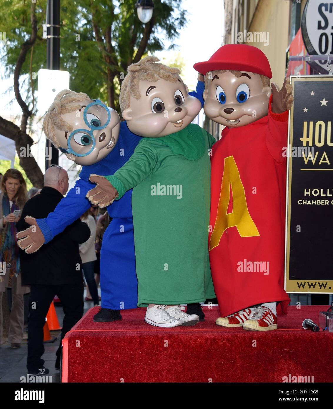 Alvin, Simon et Théodore des Chipmunks à la cérémonie des étoiles Alvin et Chipmunks tenue sur le Hollywood Walk of Fame Banque D'Images