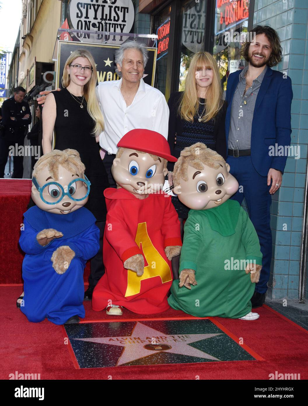 Vanessa Bagdasarian, Ross Bagdasarian, Janice Karman, Michael Bagdasarian, Simon, Alvin et Théodore des Chipmunks à la cérémonie des étoiles Alvin et Chipmunks tenue sur le Hollywood Walk of Fame Banque D'Images