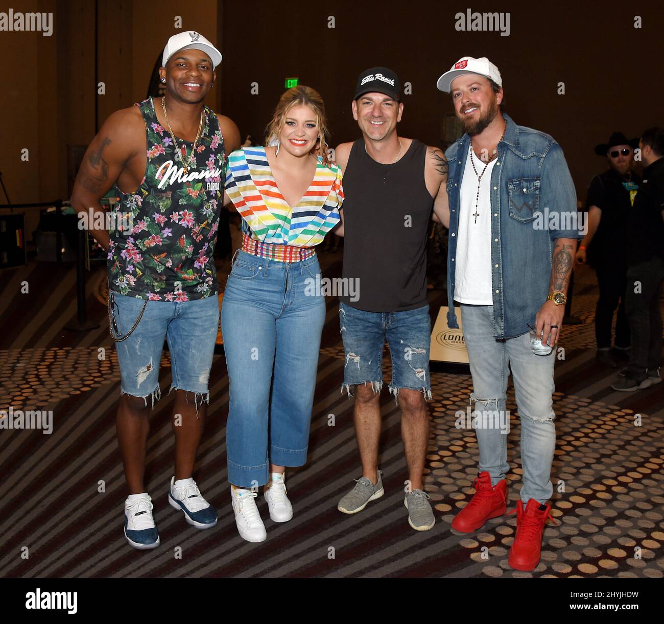 Jimmie Allen, Lauren Alaina, Craig Campbell et Stephen Liles of Love and Theft lors du défi annuel 7th de la célébrité de Craig Campbell Cornhole pour la lutte contre le cancer colorectal à l'Omni Nashville le 4 juin 2019 à Nashville, TN. Banque D'Images