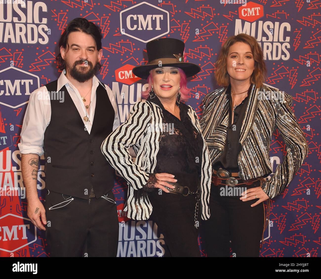 Le tireur Jennings, Tanya Tucker et Brandi Carlile lors des CMT Music Awards 2019 qui se sont déroulés au Bridgestone Arena le 5 juin 2019 à Nashville, Tennessee. Banque D'Images