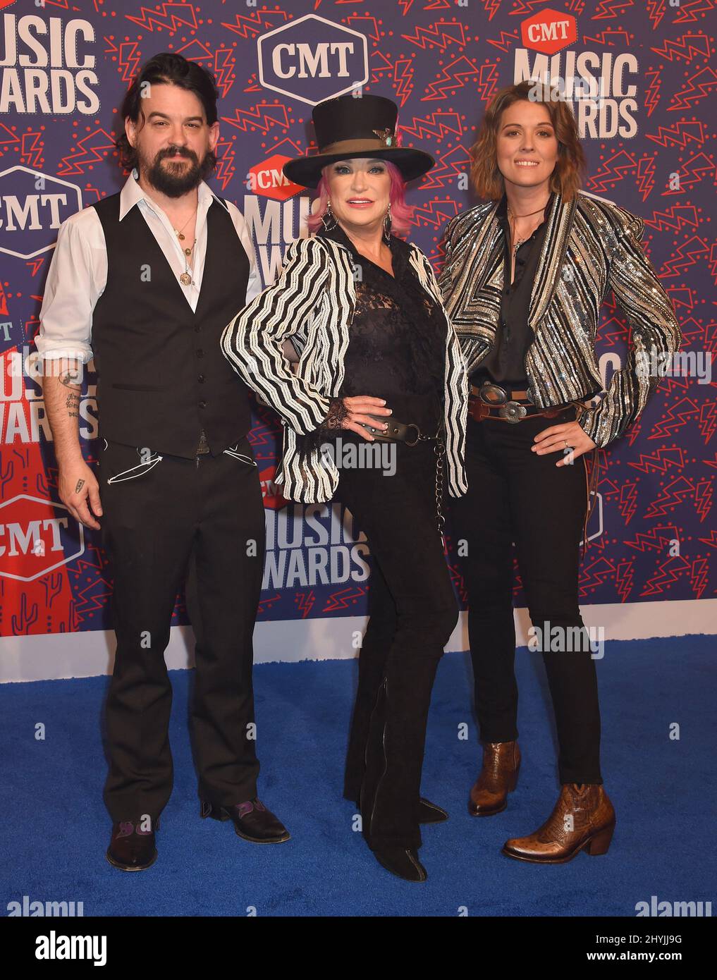 Le tireur Jennings, Tanya Tucker et Brandi Carlile lors des CMT Music Awards 2019 qui se sont déroulés au Bridgestone Arena le 5 juin 2019 à Nashville, Tennessee. Banque D'Images