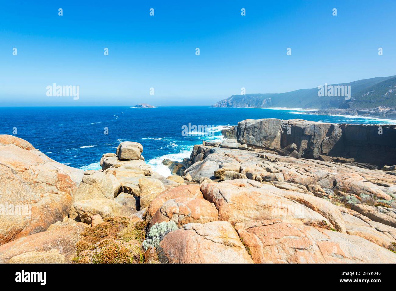 Vue spectaculaire sur la côte dans le parc national de Torndirrup, une destination populaire près d'Albany, Australie occidentale, Australie occidentale, Australie Banque D'Images