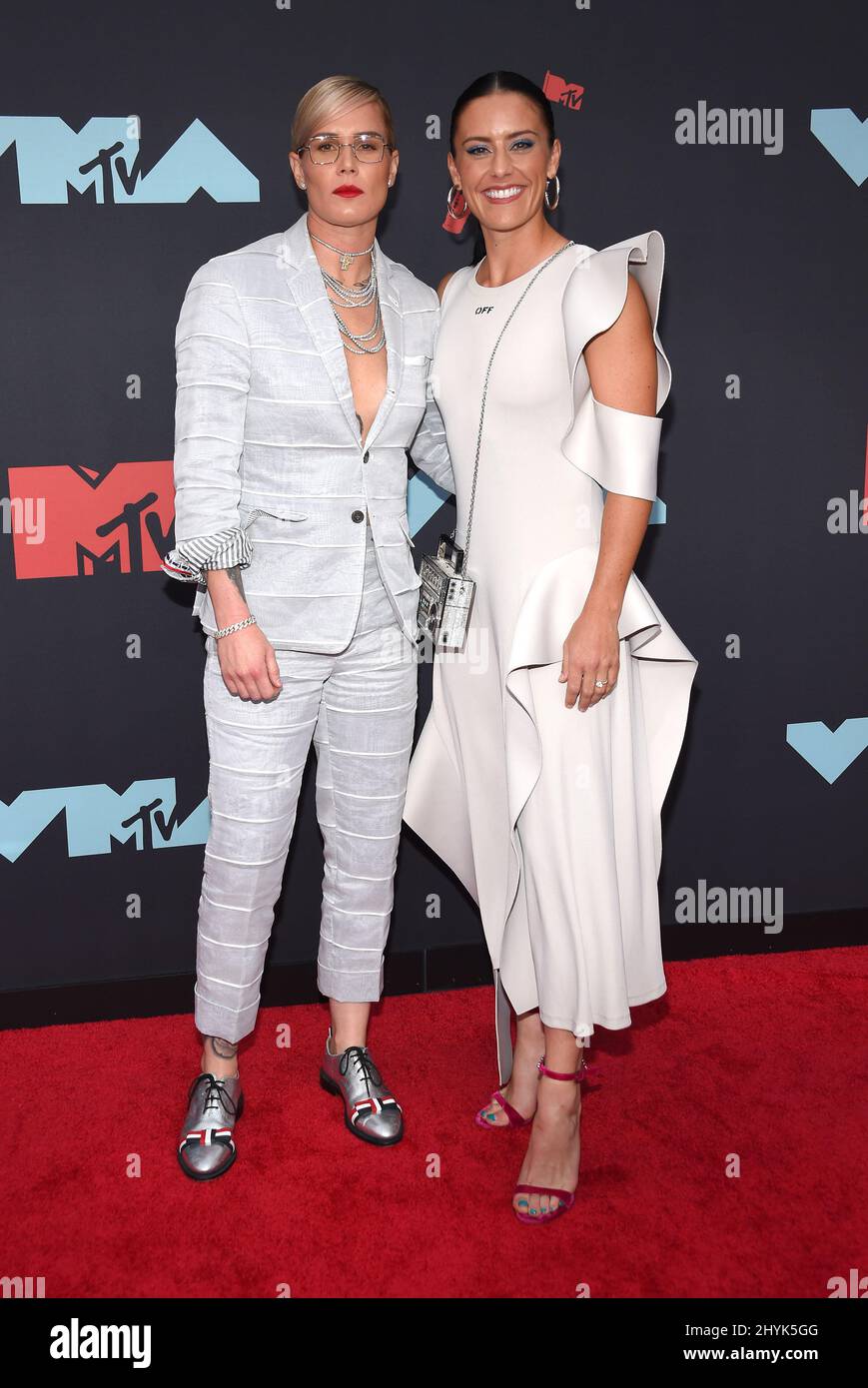 Ashlyn Harris et Ali Krieger aux MTV Video Music Awards 2019 qui se sont tenus au Prudential Center le 26 août 2019 à Newark, New Jersey Banque D'Images