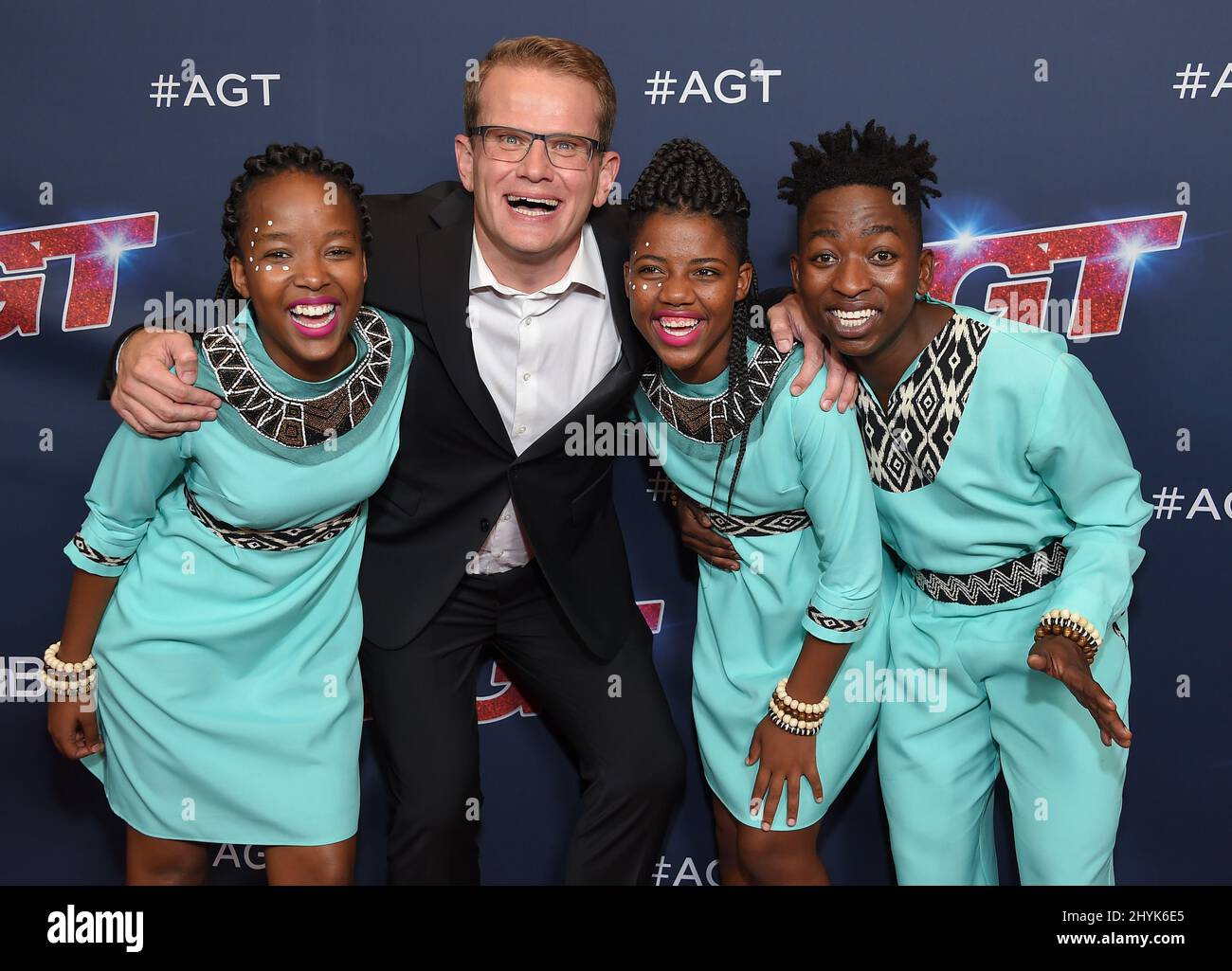 Le chœur de jeunes Ndlovu arrive à la demi-finale « America's Got Talent » au Dolby Theatre le 03 septembre 2019 à Hollywood, Los Angeles. Banque D'Images