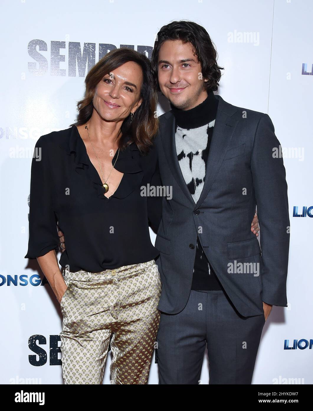 Polly Draper et NAT Wolff arrivent au cinéma de Los Angeles le 24 septembre 2019 à Hollywood, en Californie. Banque D'Images