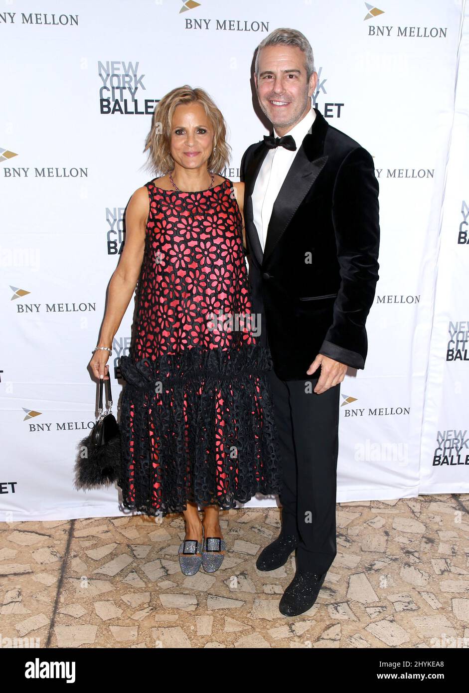 Amy Sedaris et Andy Cohen assistent au Gala de mode d'automne du Ballet de New York City qui s'est tenu au David H. Koch Theatre du Lincoln Center Banque D'Images