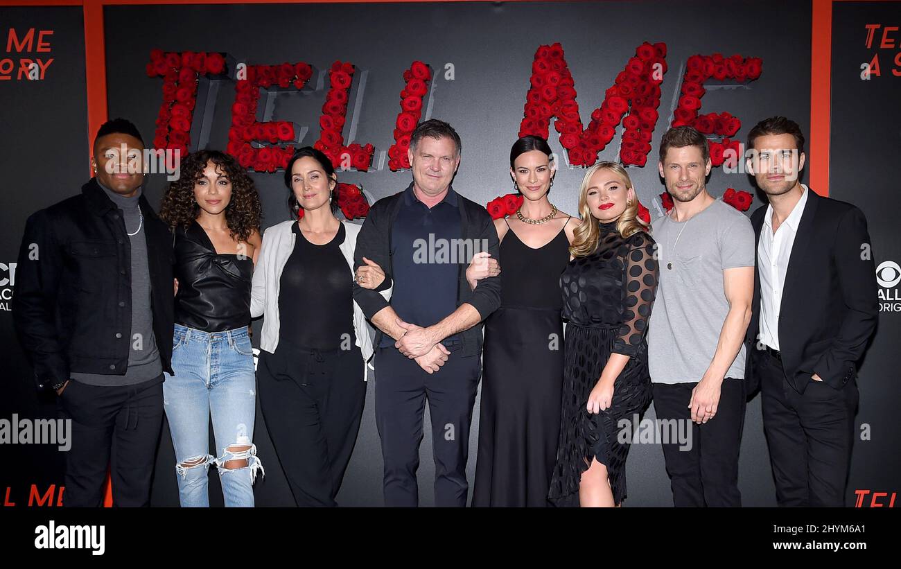 Caleb Castille, Ashley Madekwe, Carrie-Anne Moss, Kevin Williamson, Odette Annable, Natalie Alyn Lind, Matt Lauria et Paul Wesley assistent à la première saison 2 de Tell Me A Story à Nashville Banque D'Images