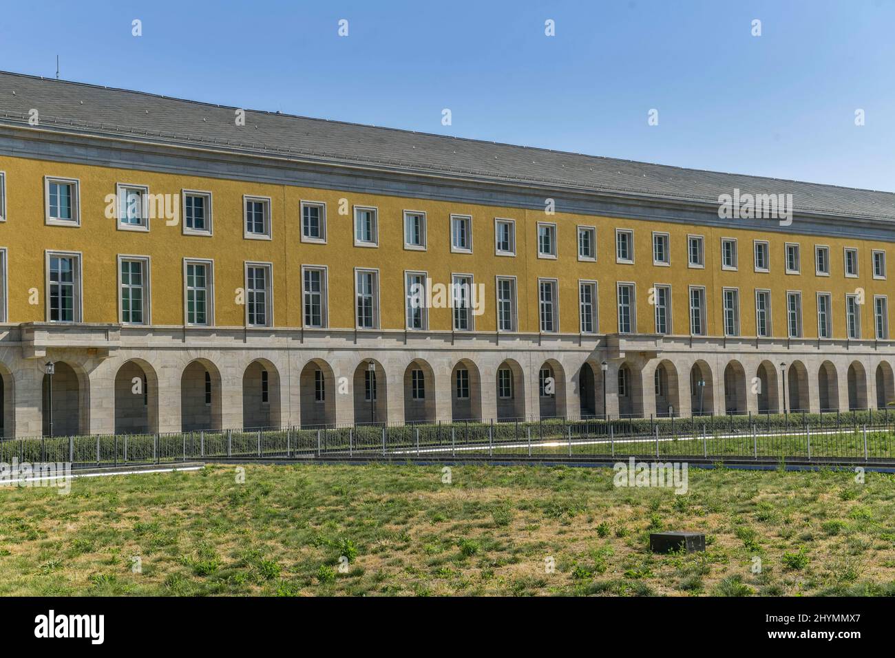 Maison 3, Bureau de l'administration de l'État de Thuringe, Jorge-Semprun-Platz, Weimar, Thuringe, Allemagne Banque D'Images