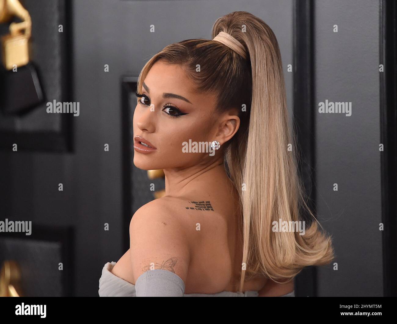 Ariana Grande a participé aux GRAMMY Awards 2020 qui se sont déroulés au Staples Center de Los Angeles, en Californie. Banque D'Images